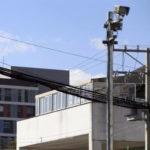 Pessoas em situação de rua em Curitiba é debatido entre candidatos