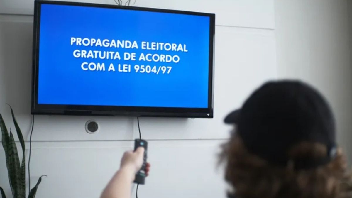 Debate Curitiba: candidatos entram em embate sobre ataques em campanha eleitoral