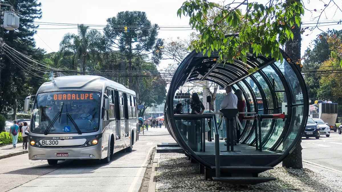 Debate Curitiba: Cristina e Pimentel discutem preço do transporte coletivo