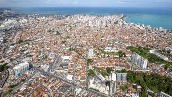 Debate em Curitiba acontece neste sábado (19), na RICtv