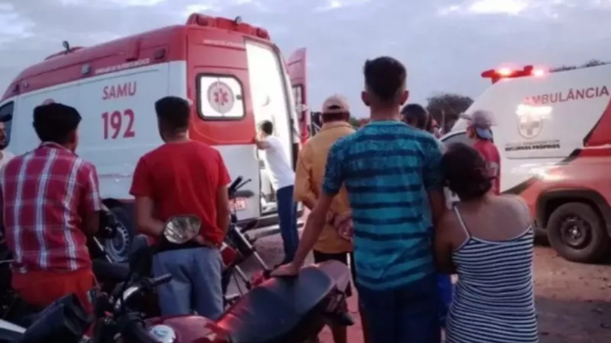 Estudante mata três colegas a tiros dentro de escola