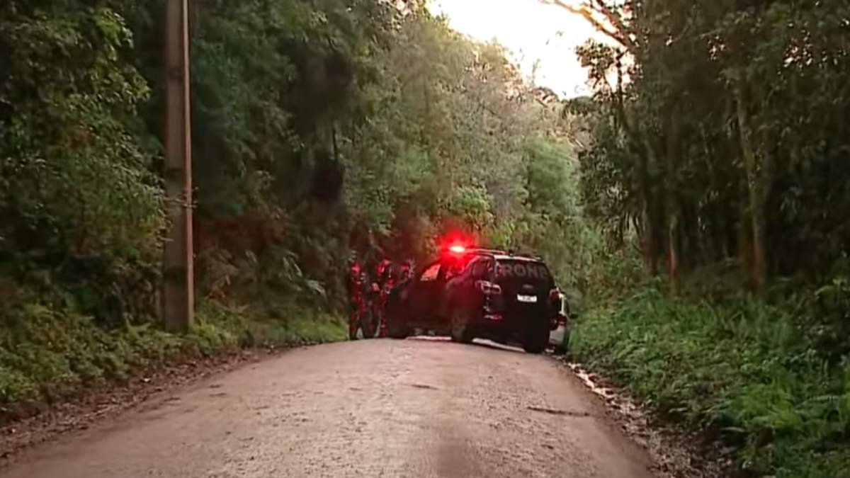 Homem morre em confronto com a polícia em região de mata na Grande Curitiba