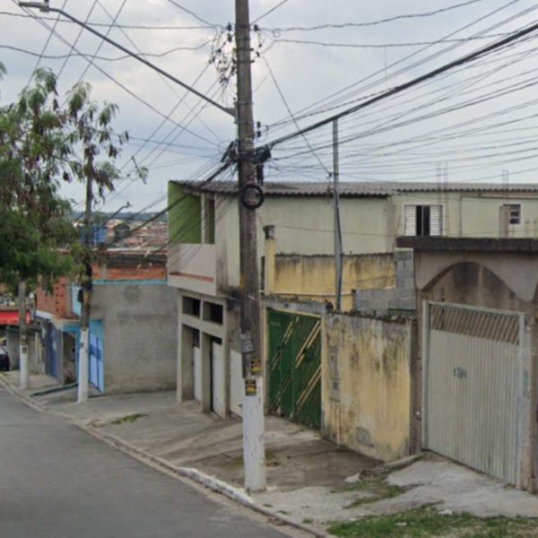 Homem ataca rapaz por ciúmes, na Vila Guaíra, em Curitiba