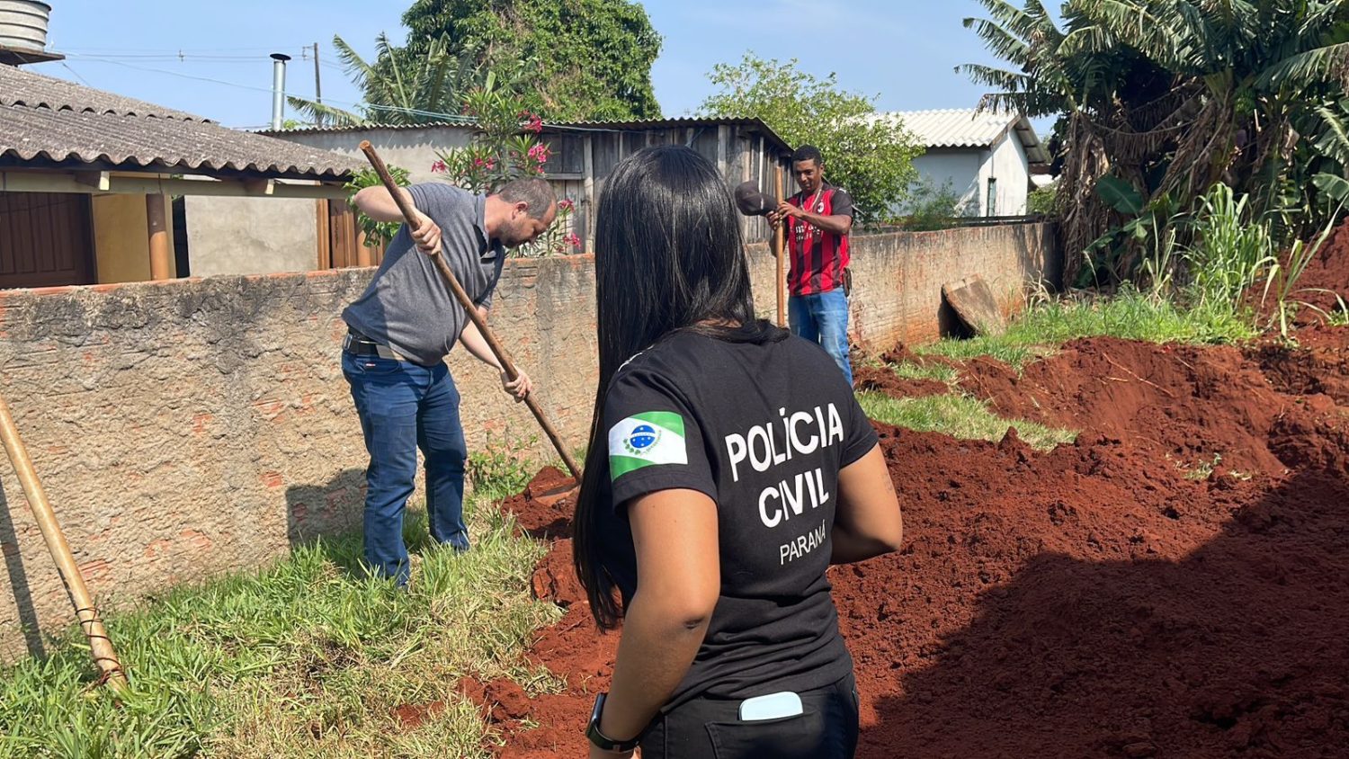 Suspeito de matar jovem e jogar corpo em fossa é preso no Paraná