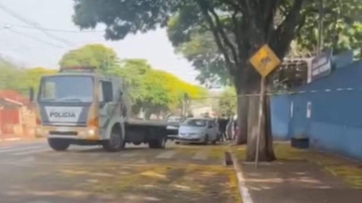 Jovem morta em frente a escola durante confronto, no PR, é identificada