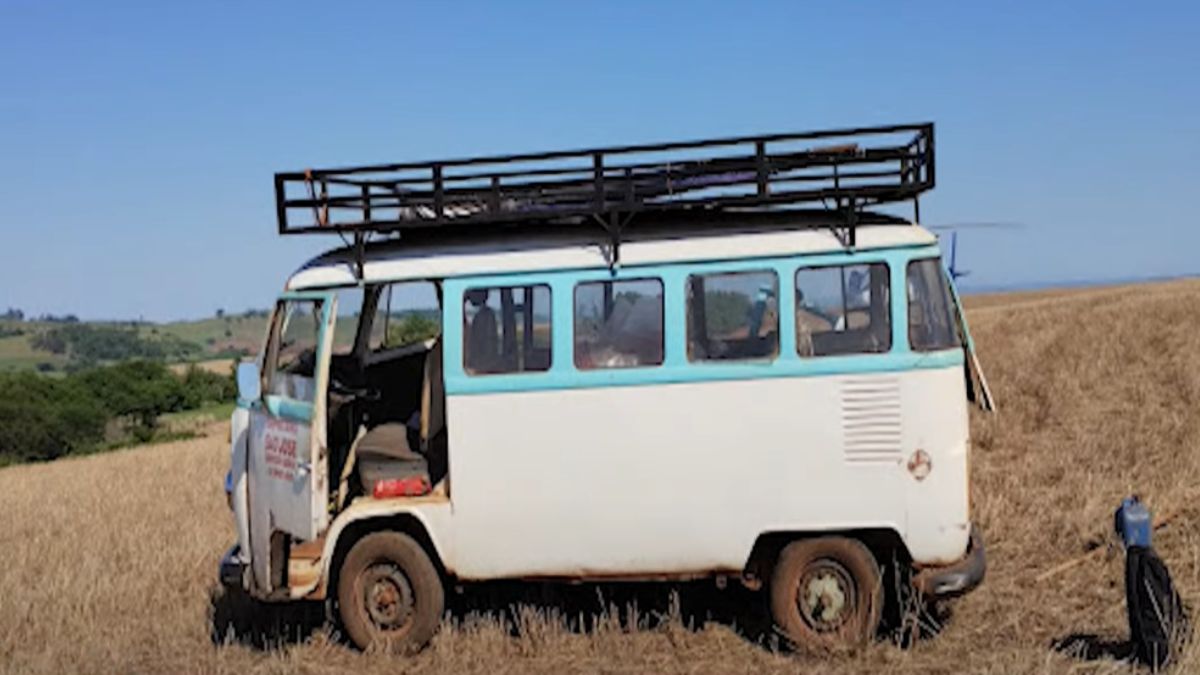 Trabalhador rural morre em acidente com kombi no Paraná 