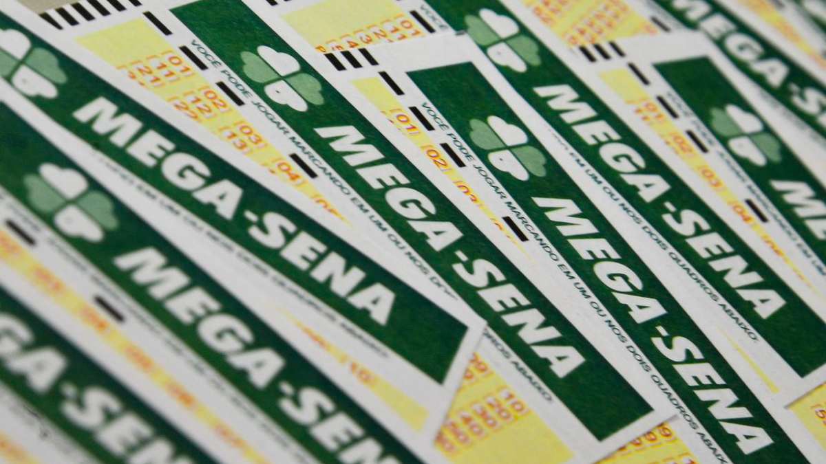 Mega-Sena acumula e 4 paranaenses ganham prêmio de mais de R$ 58 mil na quina