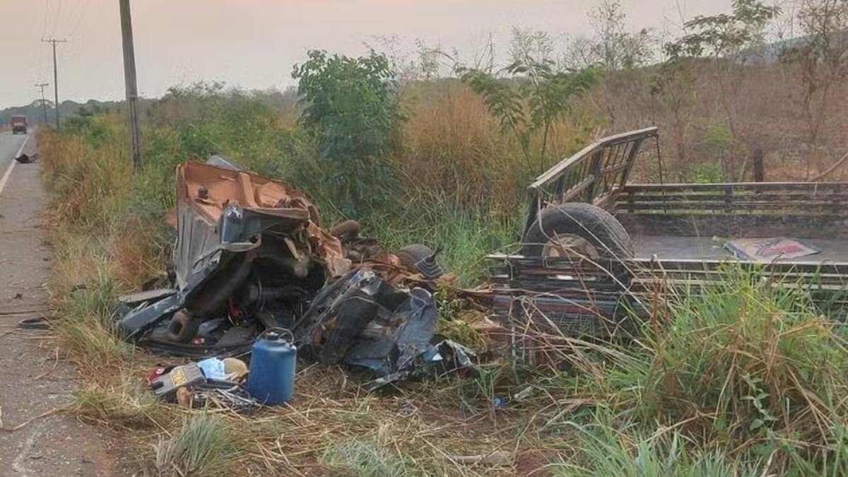 Motorista morre em acidente e irmão é suspeito de matar sobreviventes a tiros