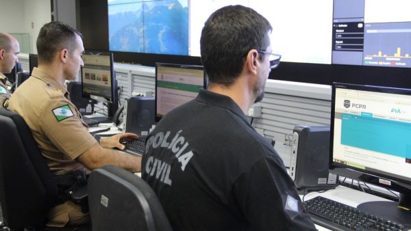 Reeleito para o seu segundo mandato, o vereador Deivid Wisley (Republicanos) foi o mais votado em Londrina, na eleição de domingo (6). Conhecido pelo seu engajamento na defesa dos animais, ele obteve um total de 16.212 votos, quase que quadruplicando sua votação na eleição de 2020, quando foi o segundo mais votado na cidade, com 4.626 votos