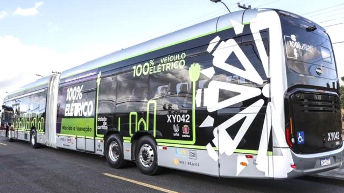 Ônibus elétricos ou VLT's? Transporte de Curitiba é assunto em debate à prefeitura