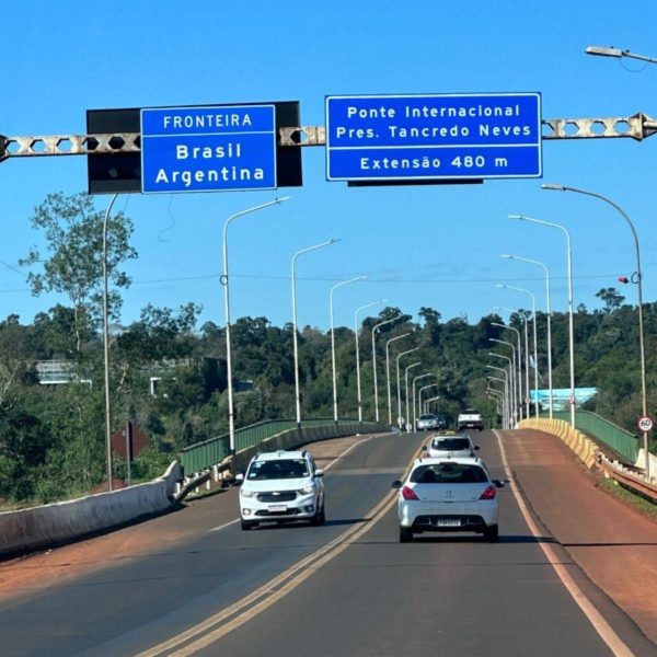 Jovem Pan News faz lives com candidatos a prefeito de Curitiba e Londrina