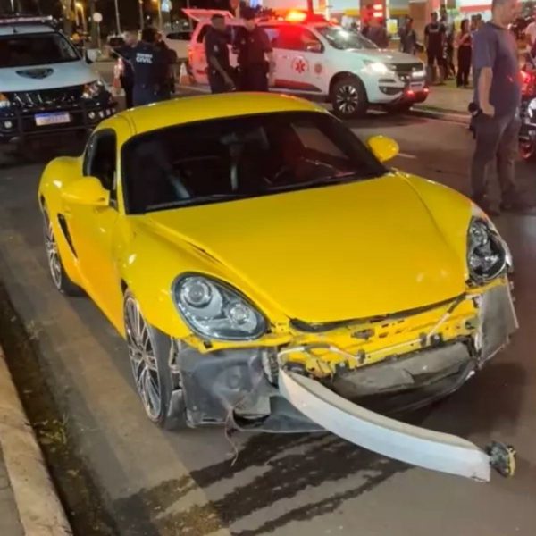 motociclista fica gravemente ferido após colidir com ônibus