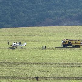 Piloto de avião realiza pouso forçado em plantação no Paraná