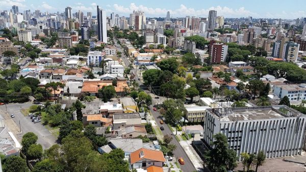 Previsão do tempo para Curitiba amanhã (30/10/2024), segundo o Climatempo