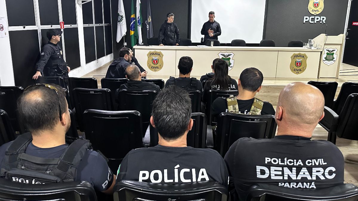 Policiais estão nas ruas desde as primeiras horas desta quarta-feira (30) 