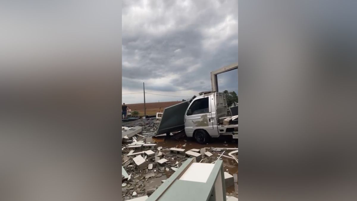 Tempestade atinge cidades do Paraná e causa estragos; veja imagens