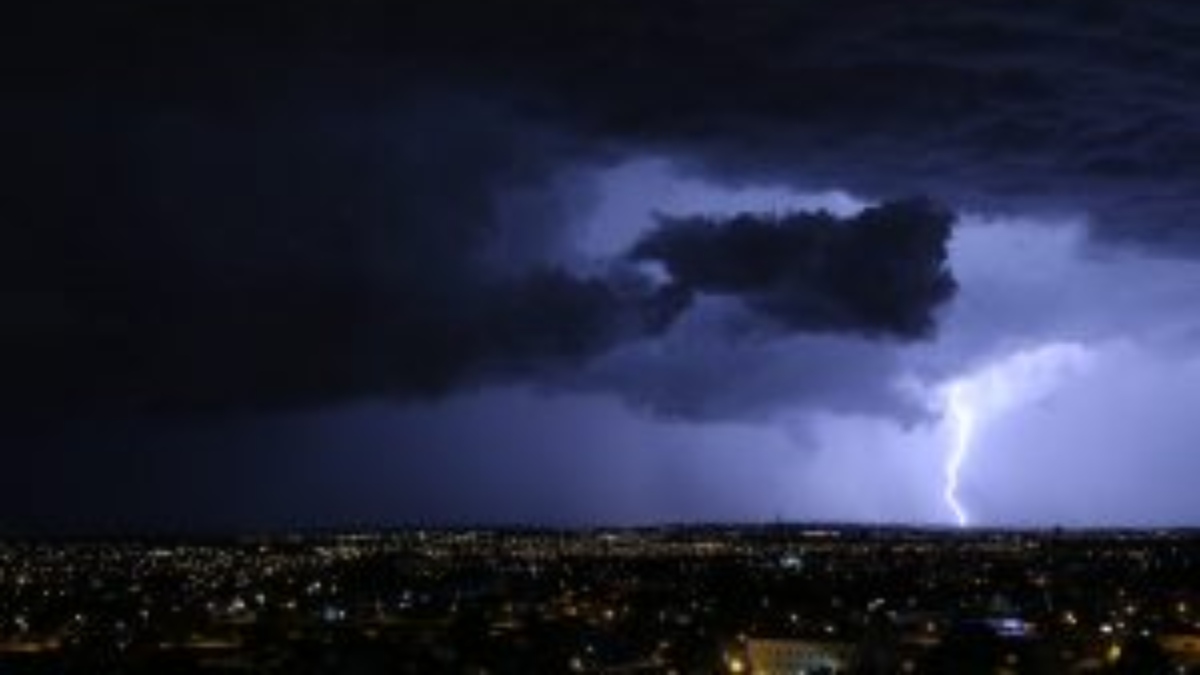 Paraná está em alerta temporal com rajadas de vento de 100 km/h e chuva forte
