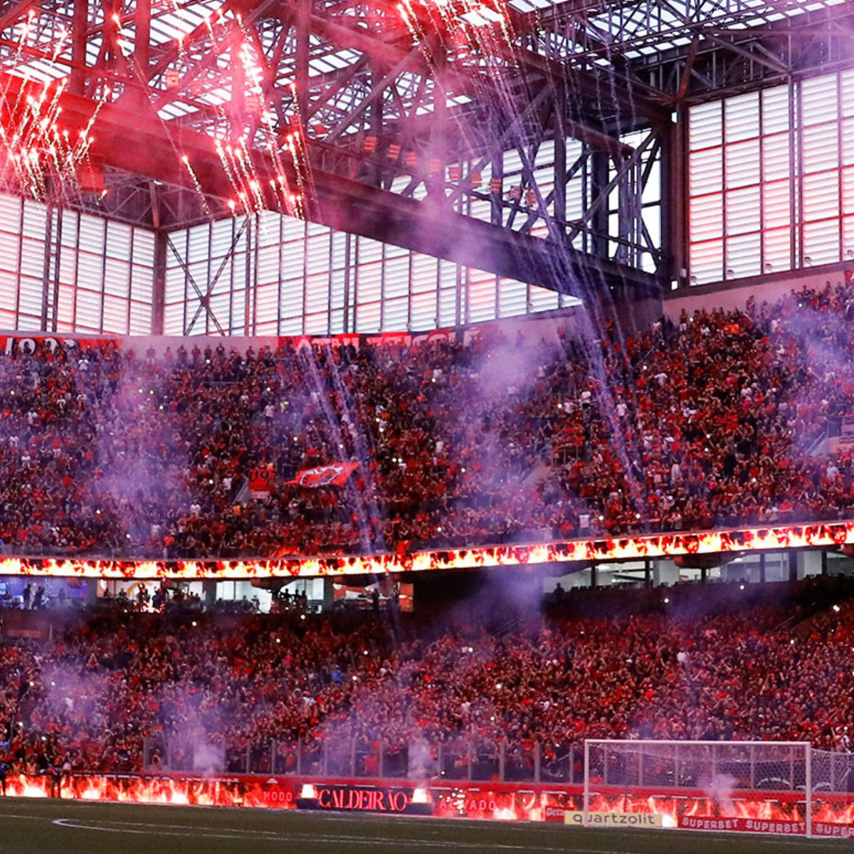 Torcida do Athletico na Arena da Baixada