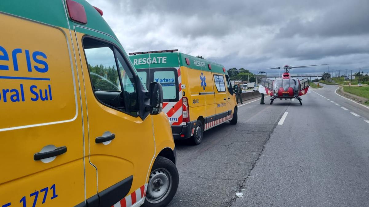 Acidente na BR-376 aconteceu na manhã desta sexta-feira (15), sentido Santa Catarina