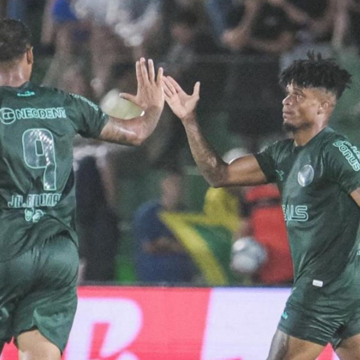 Atletas do Coritiba em campo