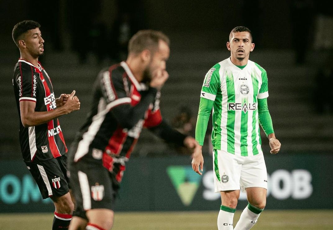 Coritiba enfrentou o Botafogo-SP