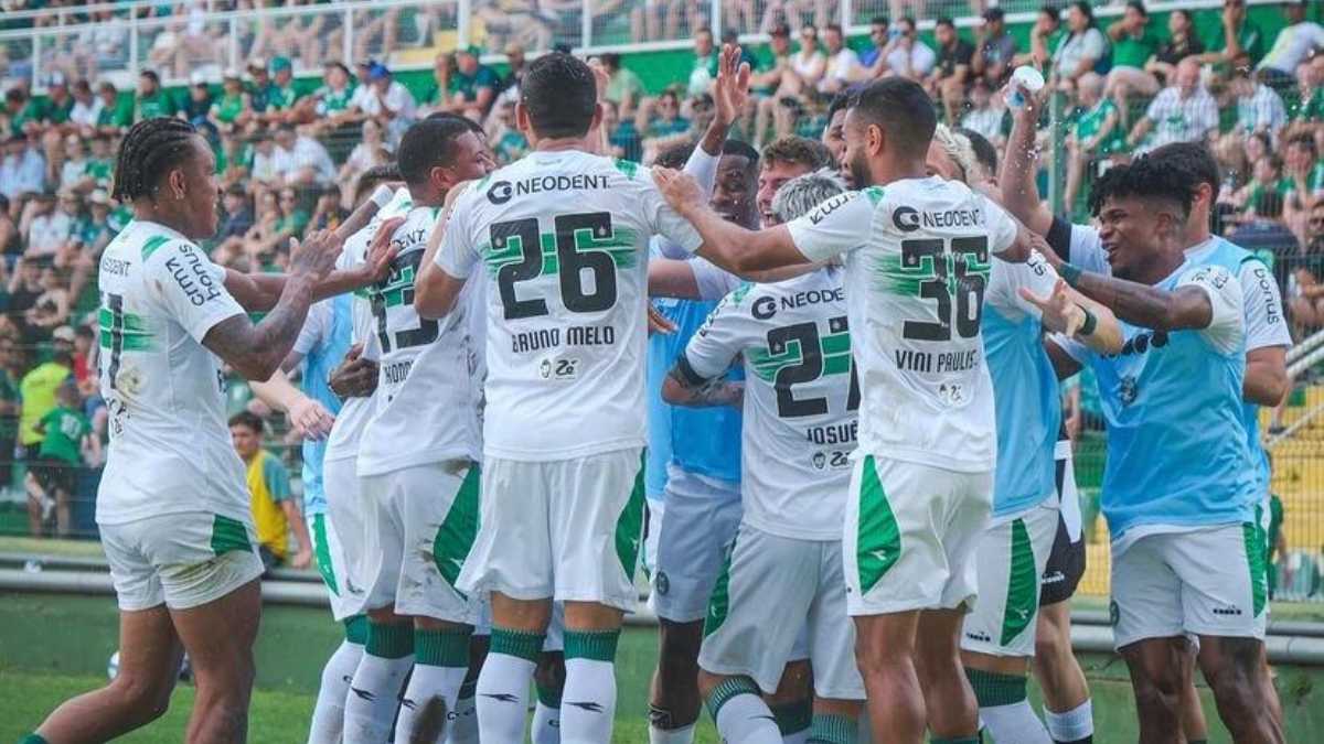 Coritiba x Botafogo-SP: confira a provável escalação