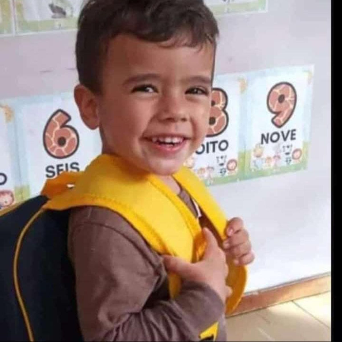 Criança de 3 anos morre afogado em piscina no litoral do Paraná: "Tão pequenino"