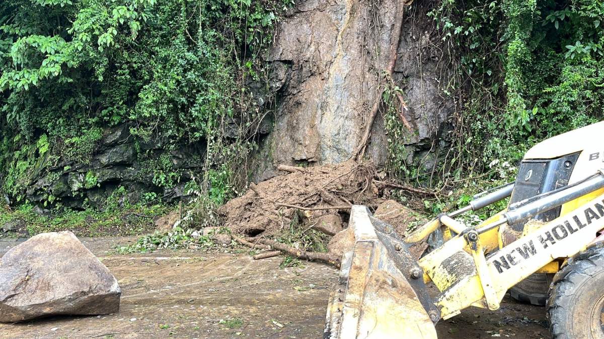 Deslizamento aconteceu na altura do km 40 da BR-277 