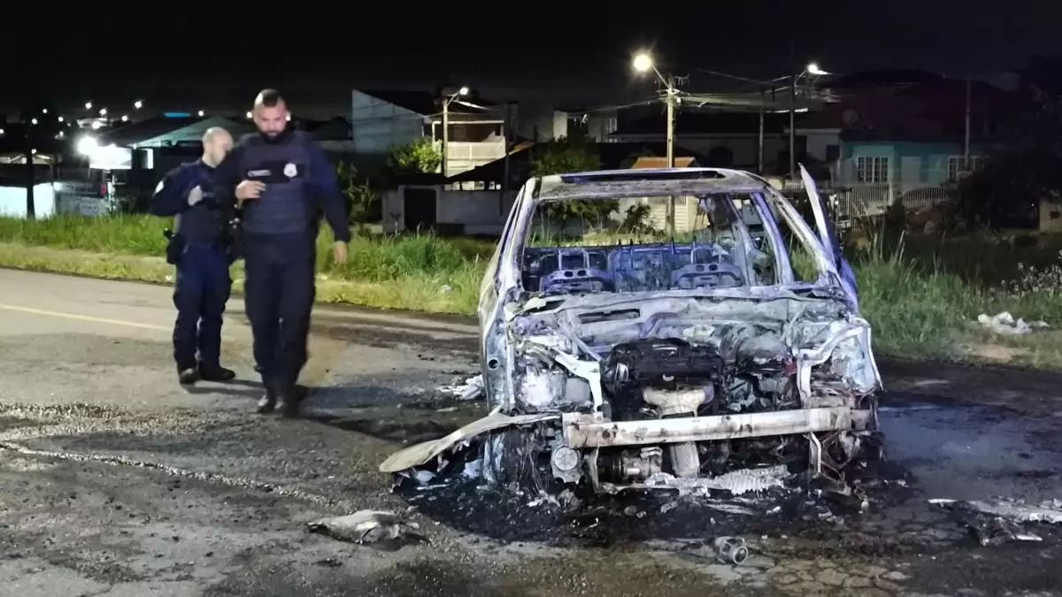 "Acabou com a minha vida" diz mulher espancada e que teve carro incendiado pelo ex