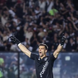 Palmeiras x Grêmio e mais: onde assistir aos jogos de hoje (8/11/2024)