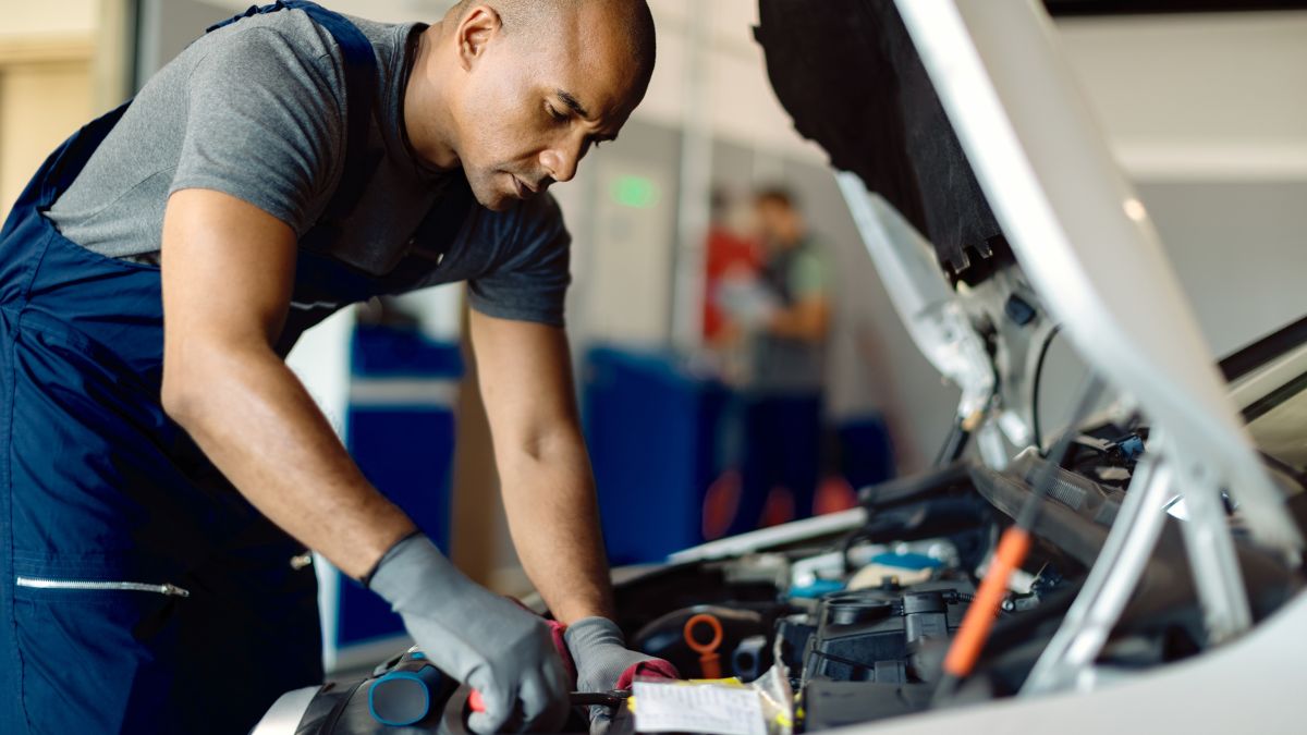 Ferramentas indispensáveis para mecânicos: como fazer um bom trabalho em autoelétrica