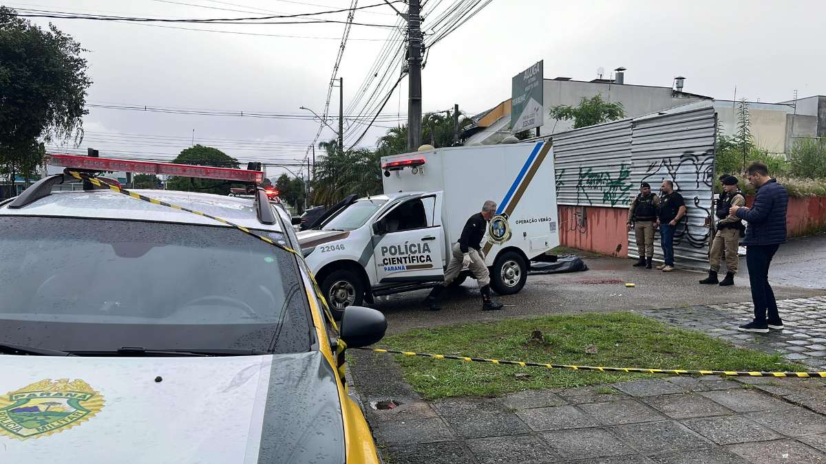 Jovem é morto a tiros após briga em casa noturna no Água Verde, em Curitiba