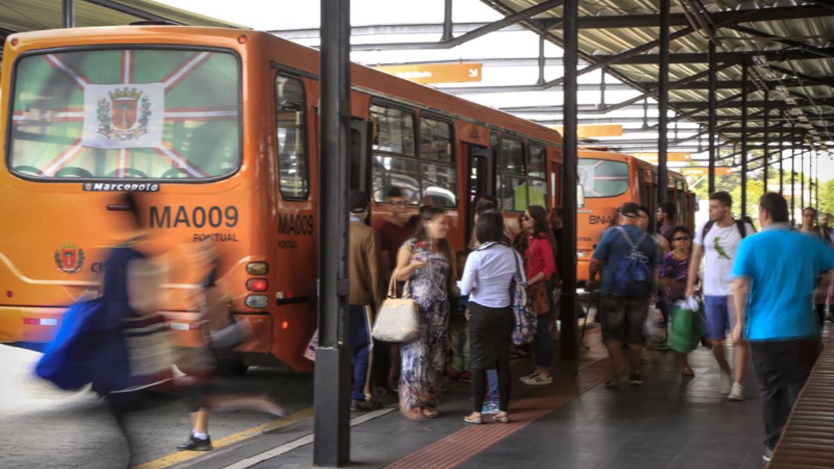 São mais de três linhas que vão operar no dia 