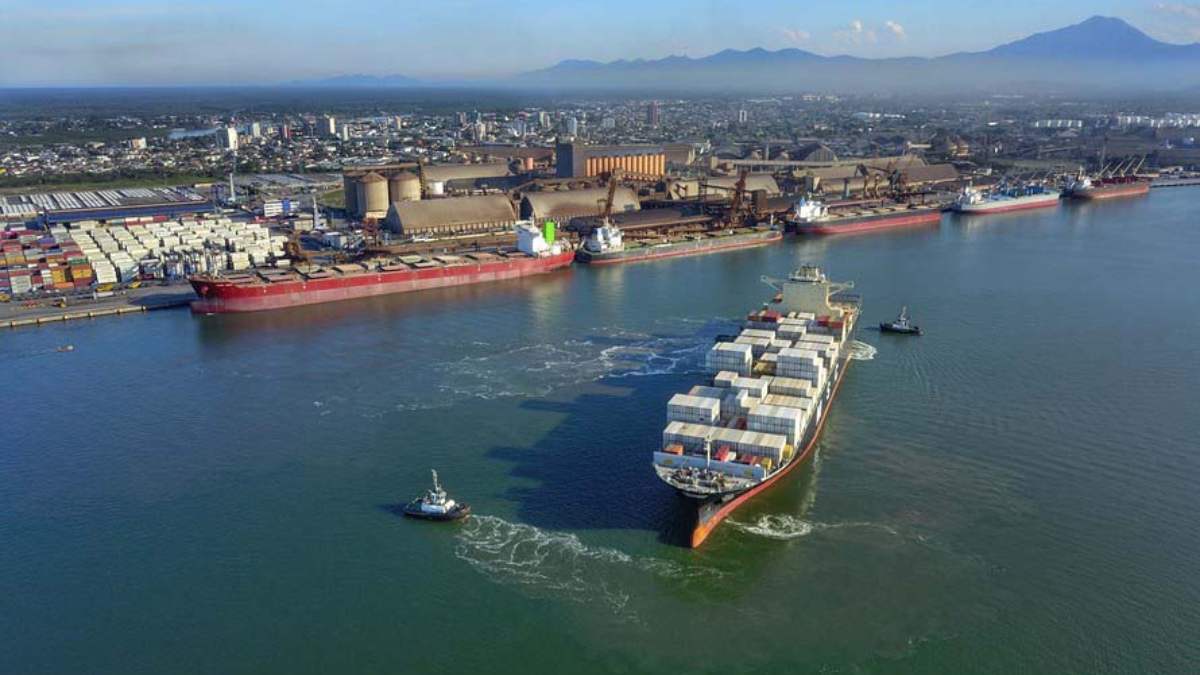 Concessão de canal de acesso do Porto de Paranaguá é destaque no Jornal da Manhã 