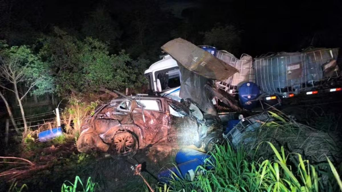 Primeira-dama e vereador morrem em grave acidente envolvendo 4 veículos 