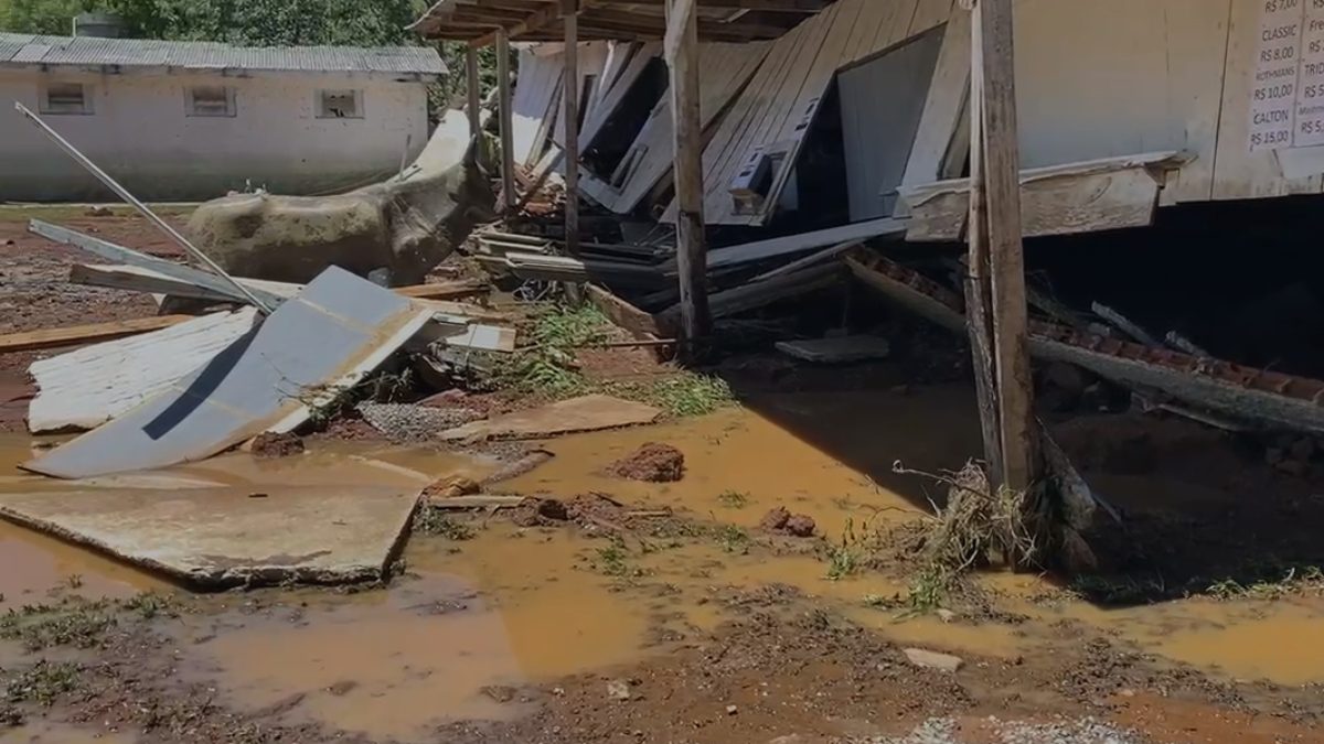 Temporal no Paraná: volume de chuva em General Carneiro supera 120 mm, diz Inmet