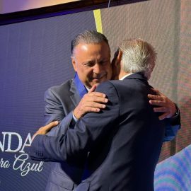 Leonardo Petrelli recebe Comenda Barão do Serro Azul; veja fotos da cerimônia