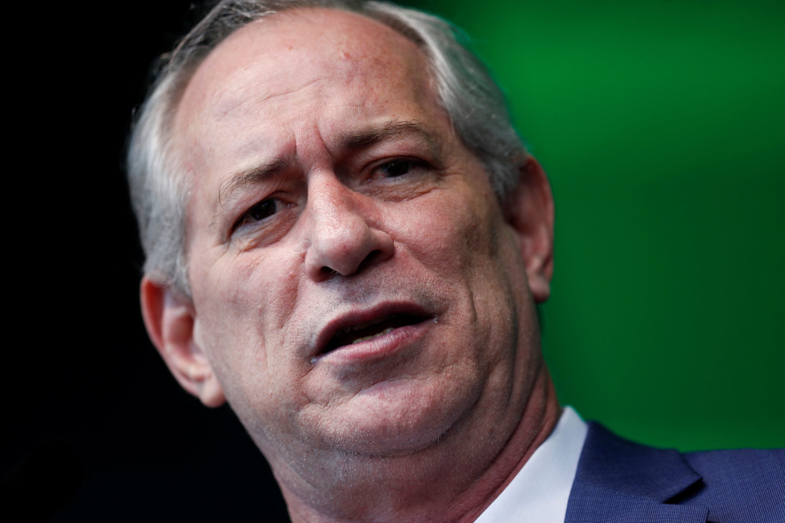 Ciro Gomes anuncia apoio a Lula no 2 turno contra Jair Bolsonaro